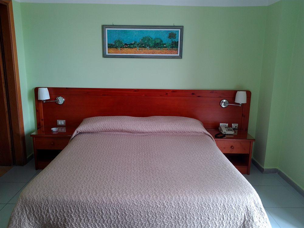 Albergo Del Pino Cercola Esterno foto