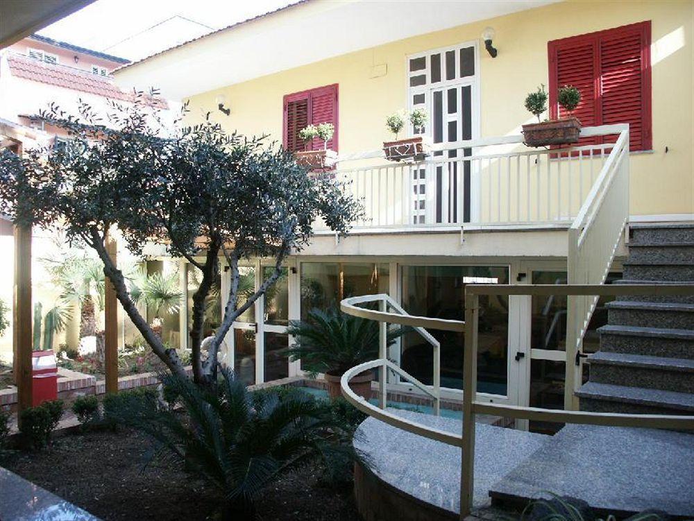 Albergo Del Pino Cercola Esterno foto