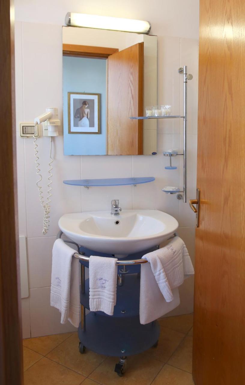 Albergo Del Pino Cercola Esterno foto