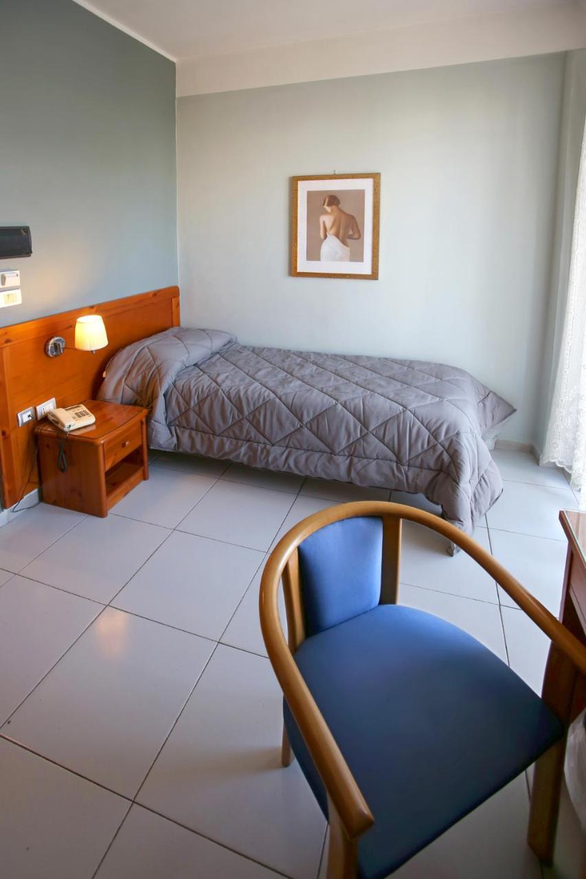 Albergo Del Pino Cercola Esterno foto